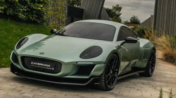 Čeprav prvotne napovedi omenjajo približno 268 konjskih moči in doseg okoli 249 milj (okoli 400 km), se specifikacije še lahko spremenijo med fazo polnih testov varnosti, baterij in vzdržljivosti vozila. Foto: Caterham