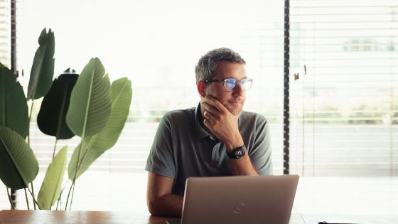 Peter Mesarec: "Podjetja z današnjim začetkom strateške uporabe bodo jutri prevzela vodilni položaj na trgu, saj bodo drastično skrajšala čas operativnih nalog."