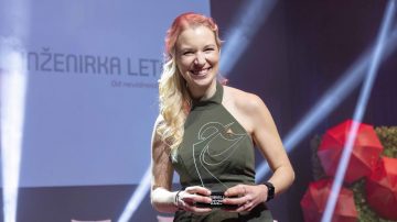 Eva Pirc, razvojna inženirka v podjetju Dewesoft in inženirka leta. Fotografije: Andrej Križ, arhiv Inženirka leta