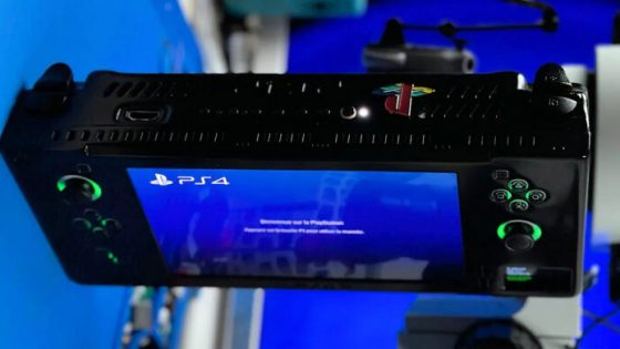 Legendarni PlayStation 4 Slim postal zmogljiva ročna konzola z OLED zaslonom