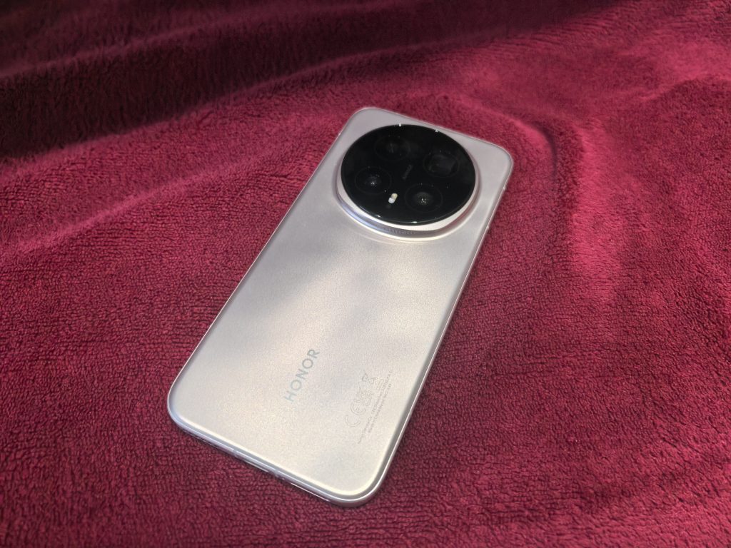 Test HONOR Magic8 Pro – fantastičen, a ne preveč drugačen od prejšnjega