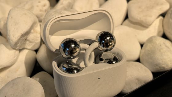 Huawei FreeClip 2 so udobne, nudijo dober zvok in zelo dobro baterijo. Moti med predvsem specializiranost teh slušalk in nekoliko višja cena.