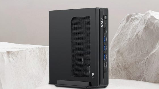 Majhen velikan z 20-jedrnim procesorjem in 64 GB pomnilnika