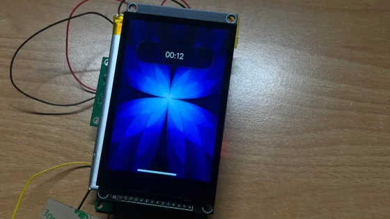 Razvijalec ustvaril delujoč 4G pametni telefon na osnovi čipa ESP32