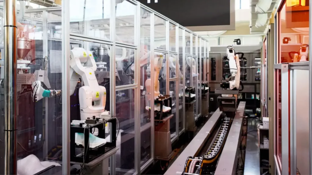 Avtomatizacija v velikem obsegu s pomočjo popolnoma avtomatiziranih robotov