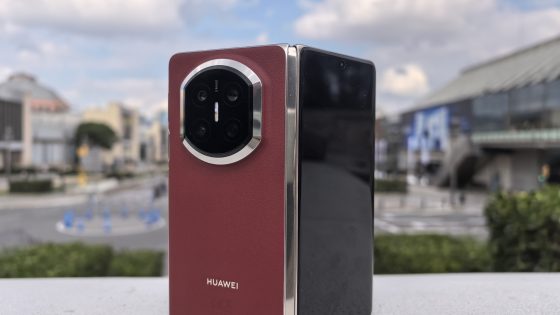 Test Huawei Mate X7 – lahko original premaga »pobeglega« učenca?