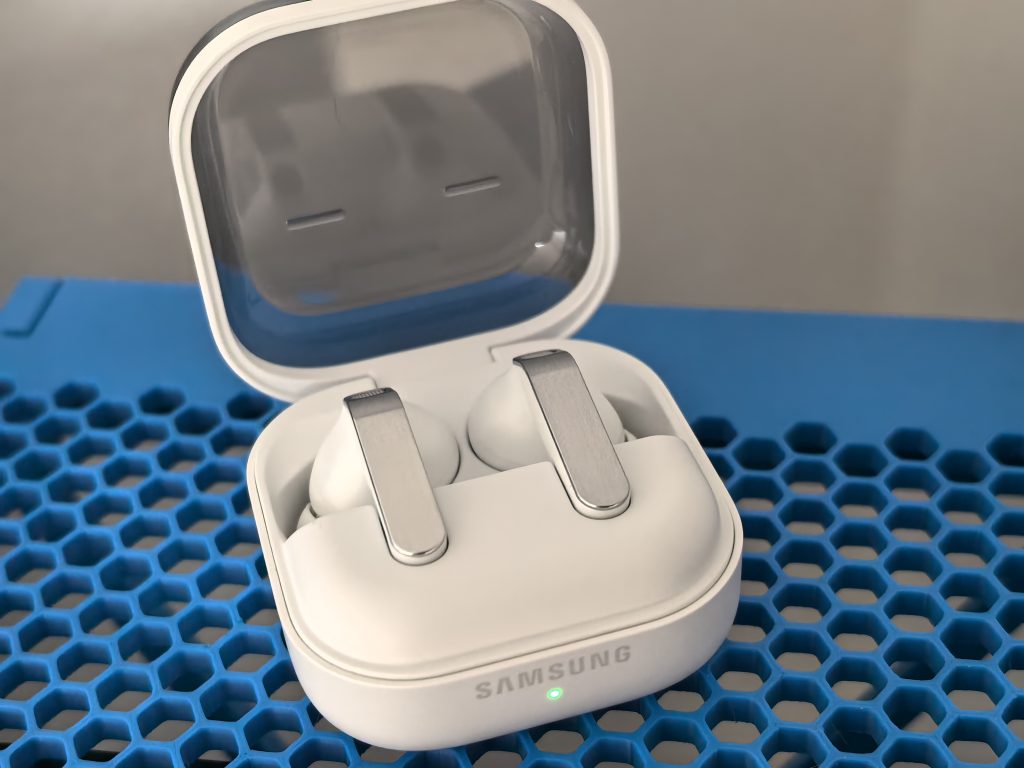 Test Samsung Galaxy Buds4 Pro: ali je to najboljše, kar zmore Samsung?