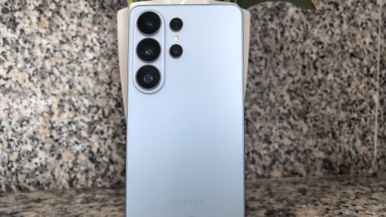 Bo Samsung Galaxy S26 Ultra kraljeval ali je postal podložnik kitajskim rivalom?