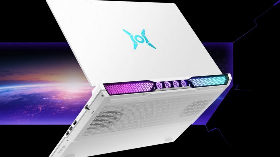 Gaming zverina s šestimi ventilatorji za tiho igranje