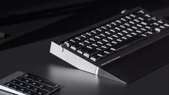 Prilagodljiva mehanska tipkovnica z magnetnimi stikali za vsako priložnost