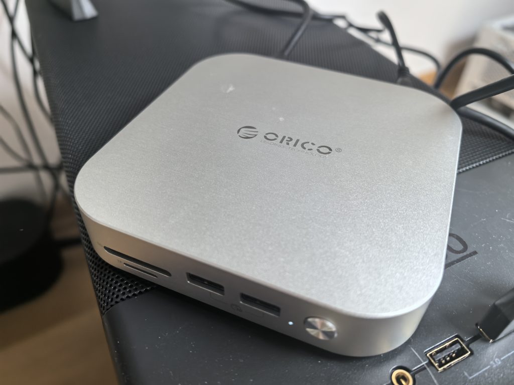 Test Orico MiniLink – zelo enostavna rešitev za nadgradnjo prostora in priključkov