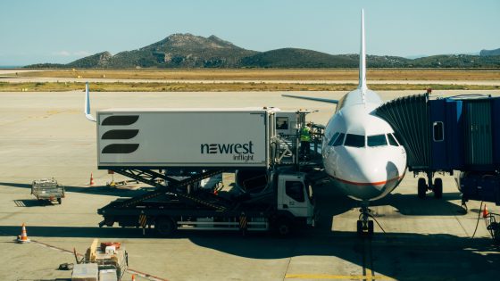 Japonska letališča uvajajo humanoidne robote za prenašanje prtljage￼