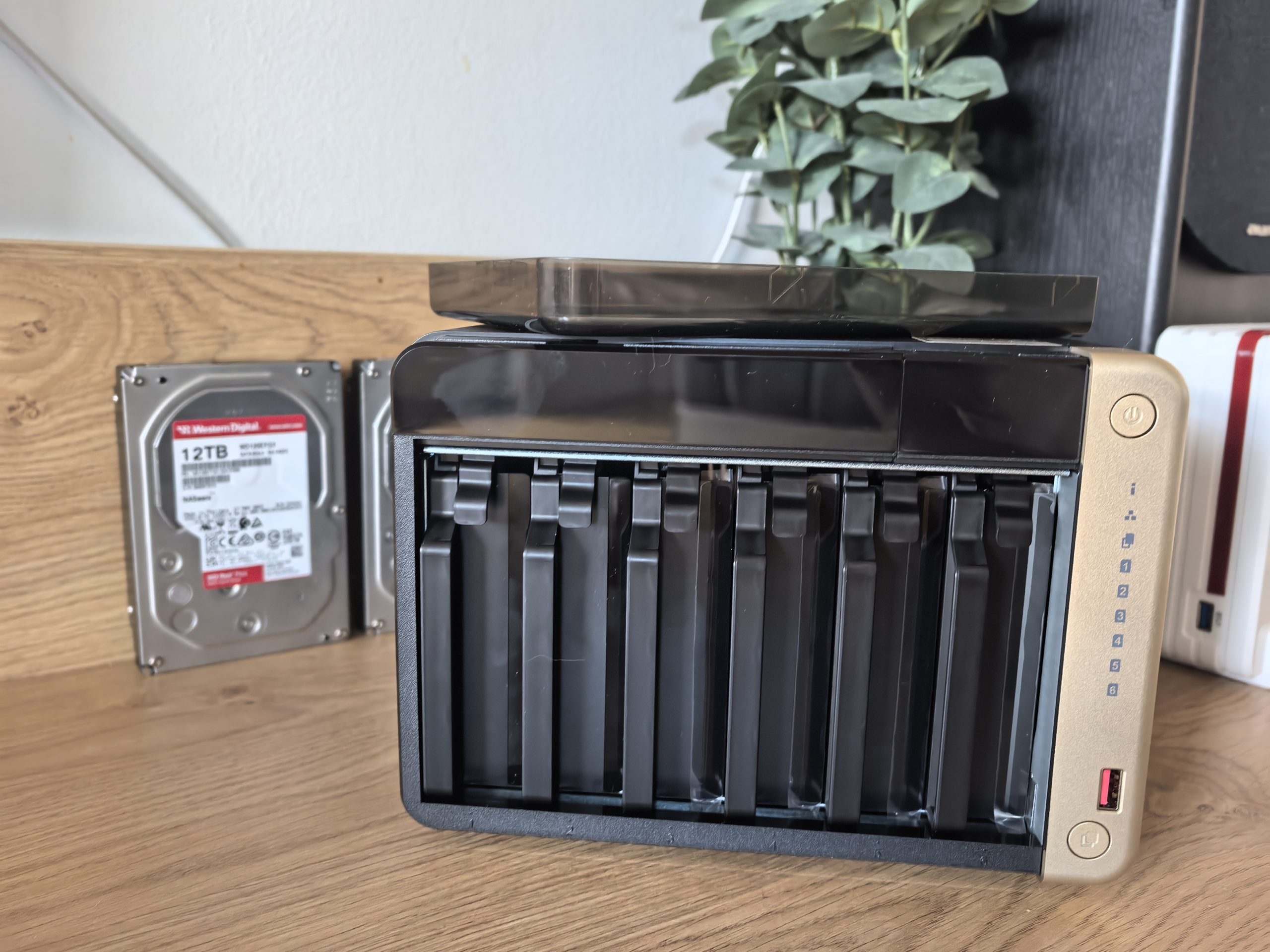Test QNAP TS-664 review (3)